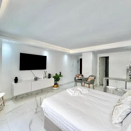 Studio Oasis In 2º Line Beach In The Centre Of - Eaw Homes Appartement